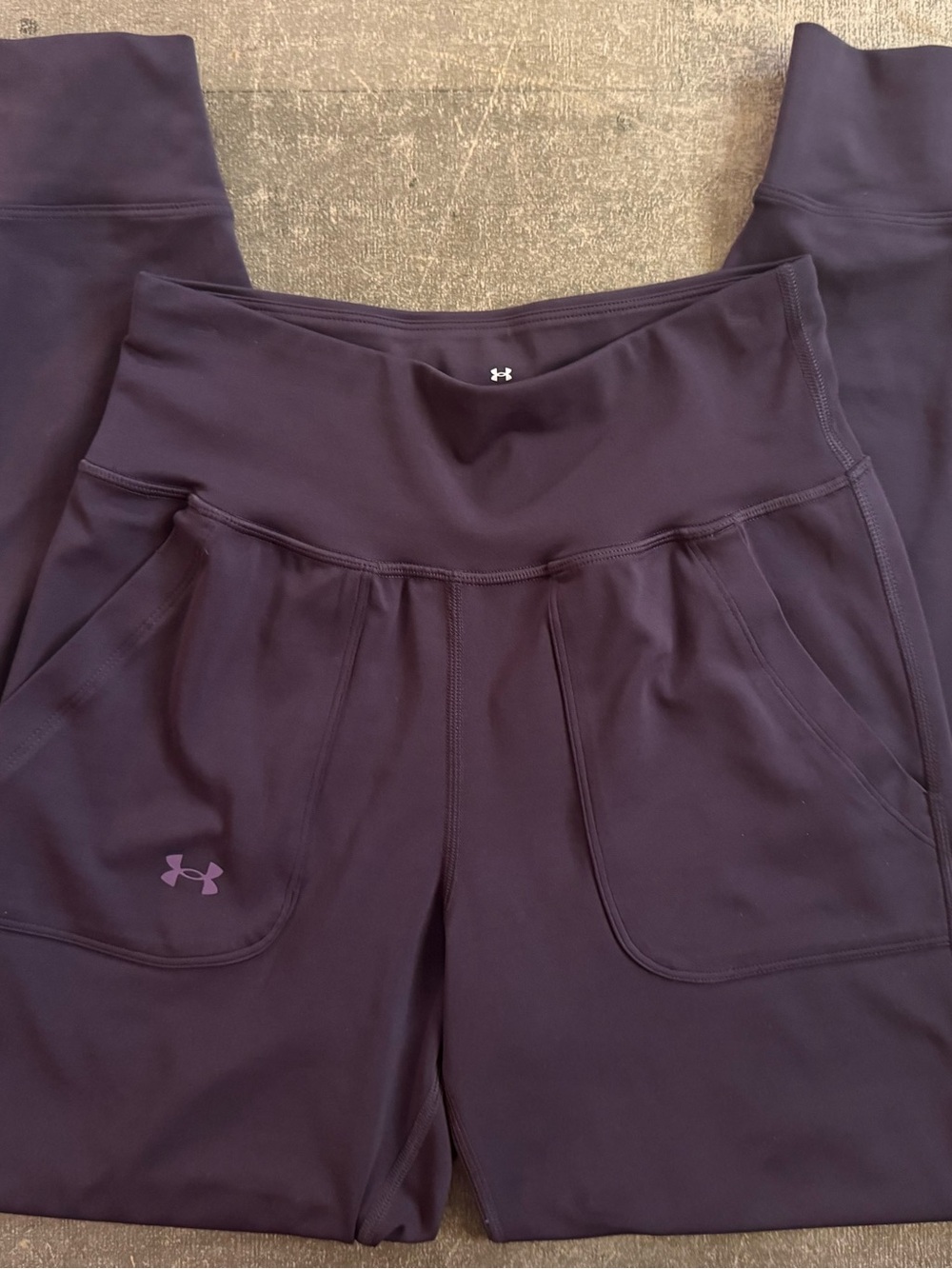 Under Armour Women’s Size XS Plum Cuffed Joggers with Pockets